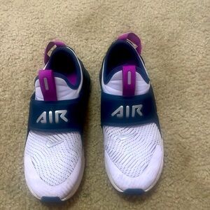 💜Kids nike air tennis shoes💜